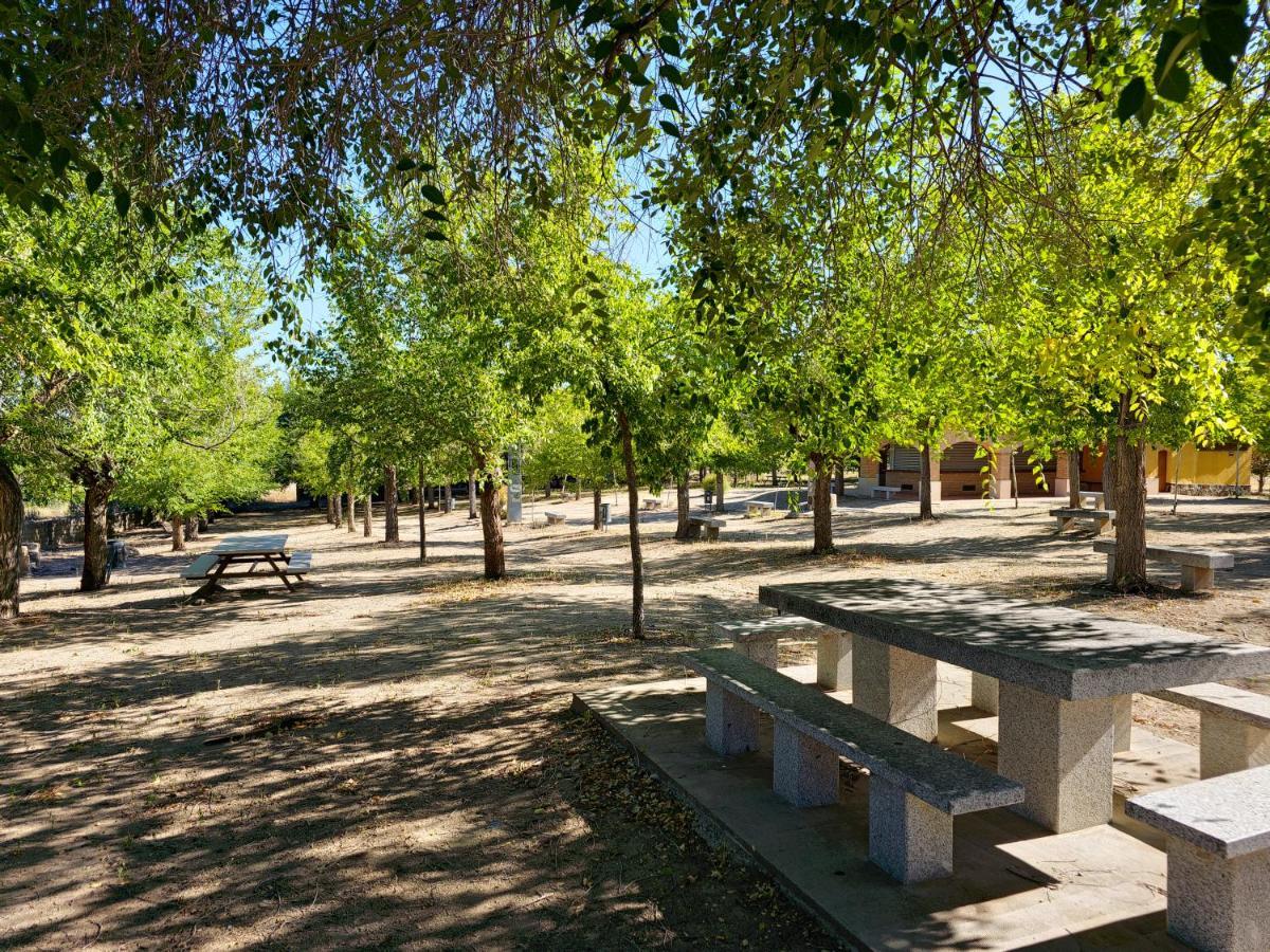 Apartamentos Rurales Tinguaton Aldeanueva de Barbarroya Esterno foto